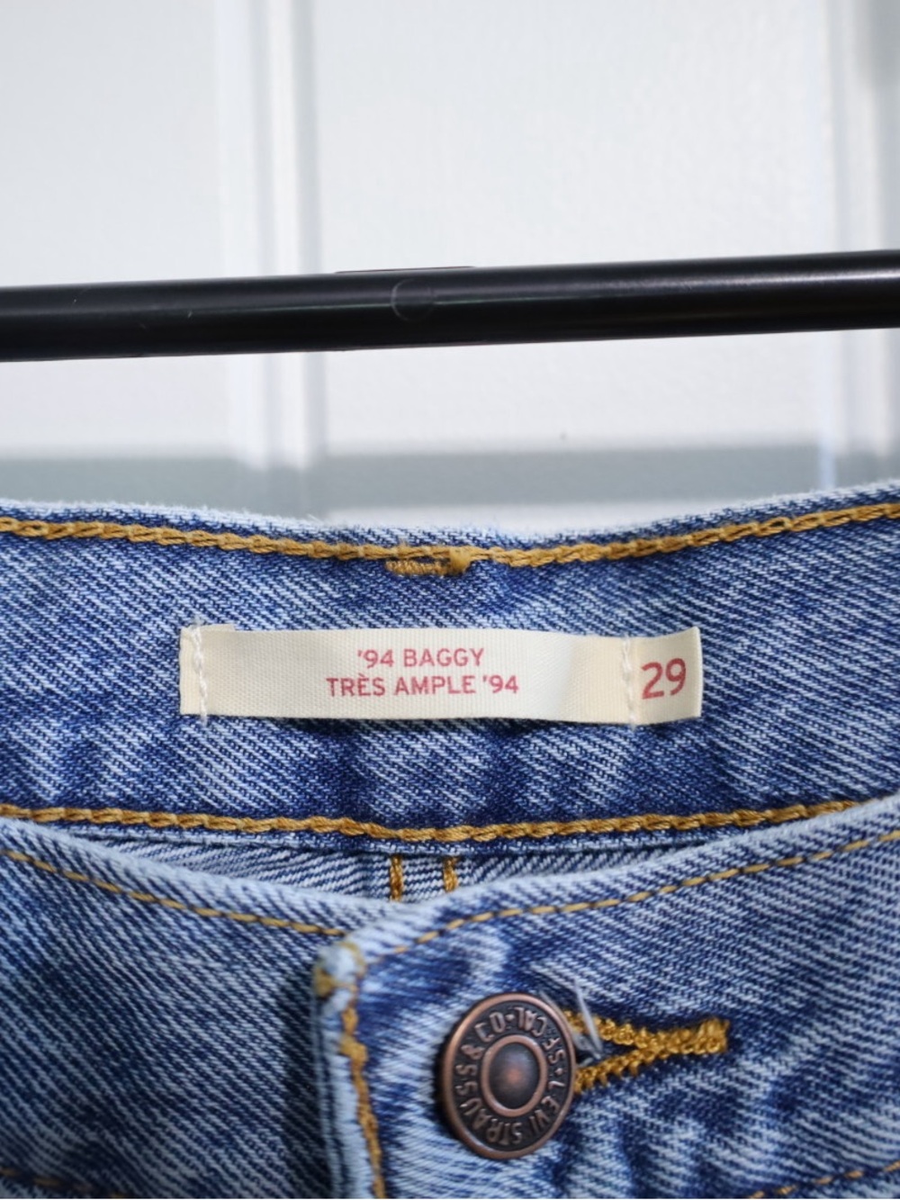 Levi’s 94’ Baggy Straight Leg Jeans Feeling Great - Medium Wash Womens Size 29 - Picture 5 of 11